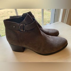 Naturalizer Drewe Suede Ankle Boots Taupe Size 10M Only Worn Once